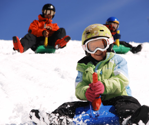 Actividades con trineo en la nieve