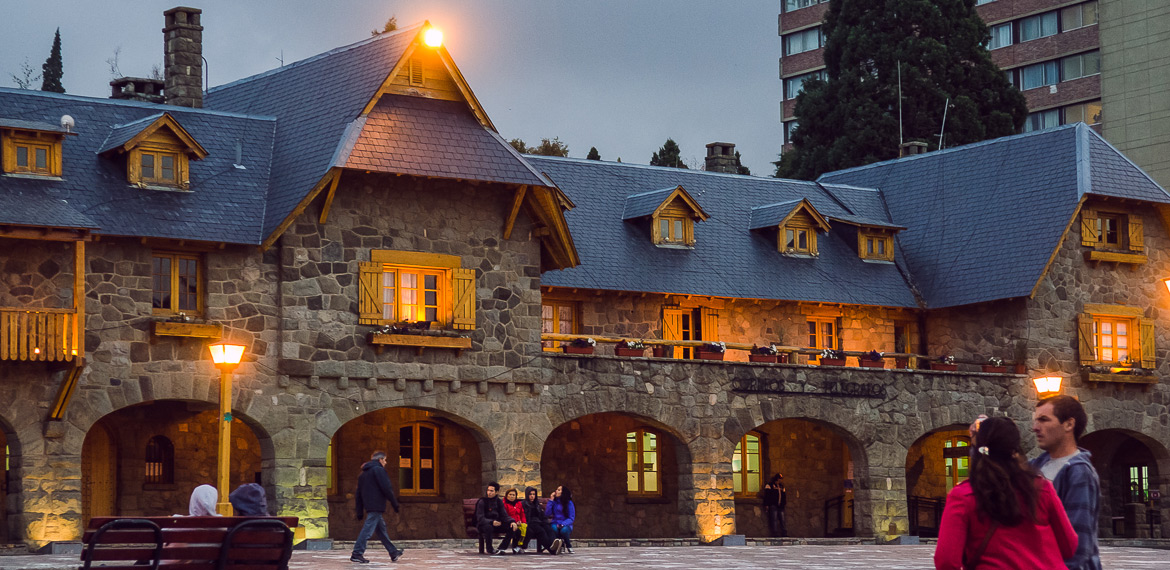 Centro Cívico - Paseos - Bariloche - Sitio Web Oficial de Turismo